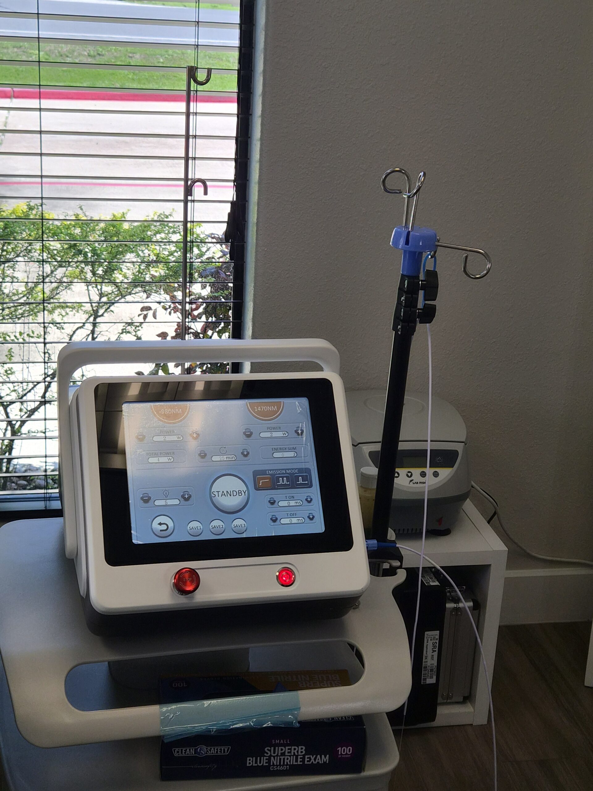 telescopic IV stand